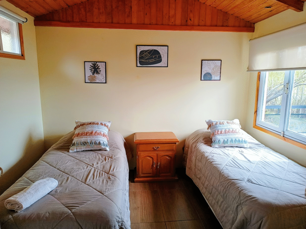 Habitacion para dos personas con dos camas individuales El Calafate Hospedaje